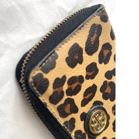 Tory Burch 6" Wallet Cheetah Leopard All OverPrint Zip Around Wallet Vintage Y2K - Picture 5 of 7